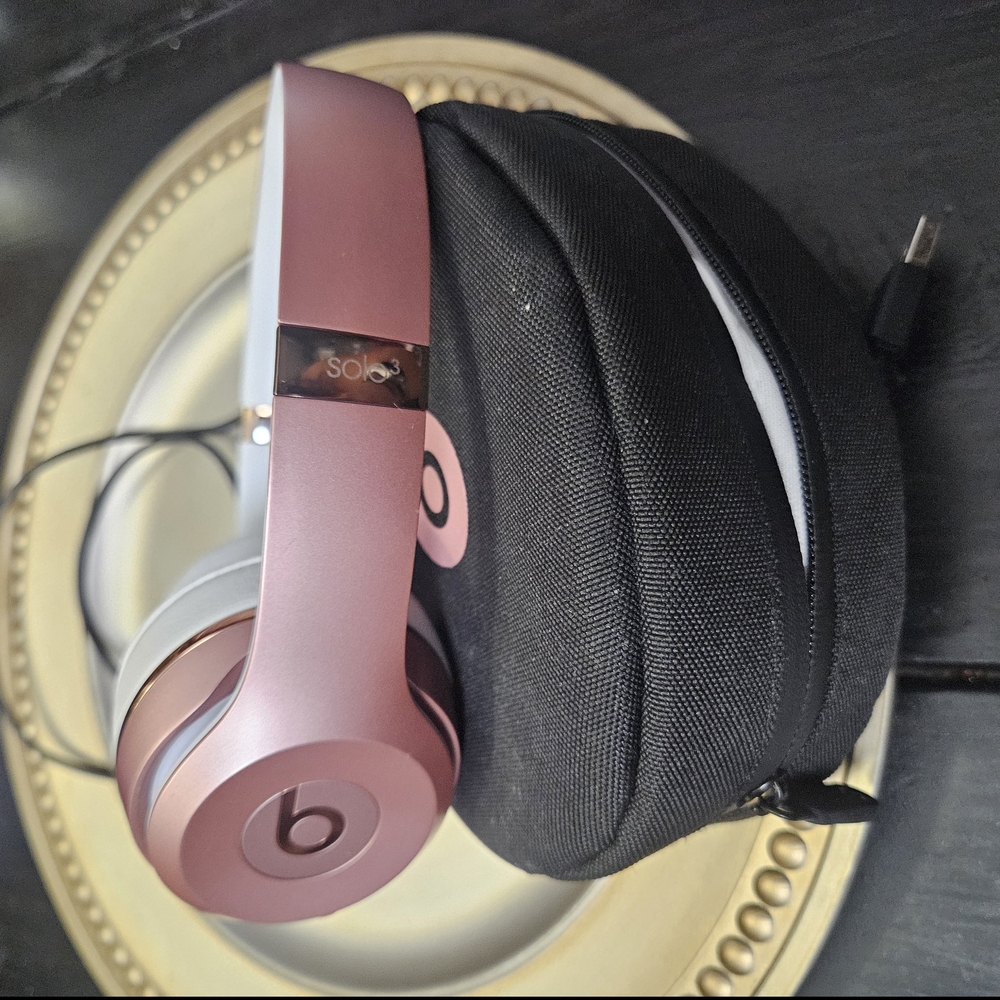 Beats Solo Pink Headphones with Case